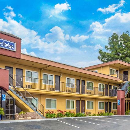 Travelodge By Wyndham Burbank-Glendale Kültér fotó